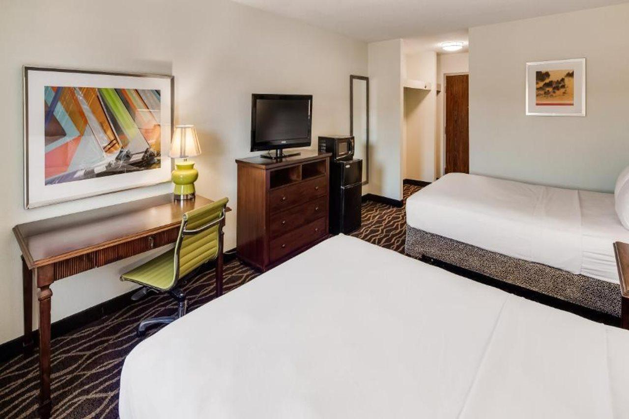 Bliss Point Inn & Suites New Buffalo Exterior foto